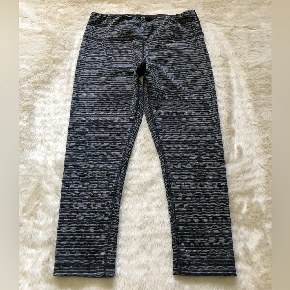Capris - Picture 2 of 7